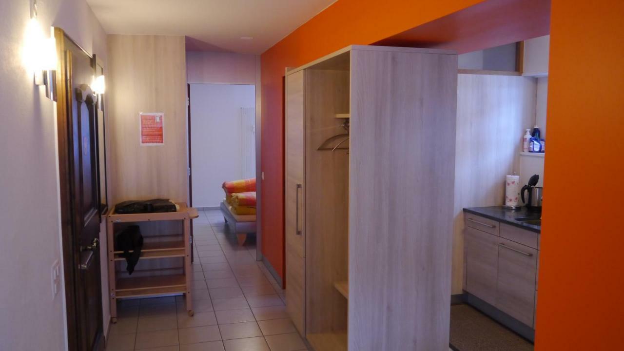 Ferienwohnung Zayetta Orange Cube Nr. 11A Zermatt Exterior photo
